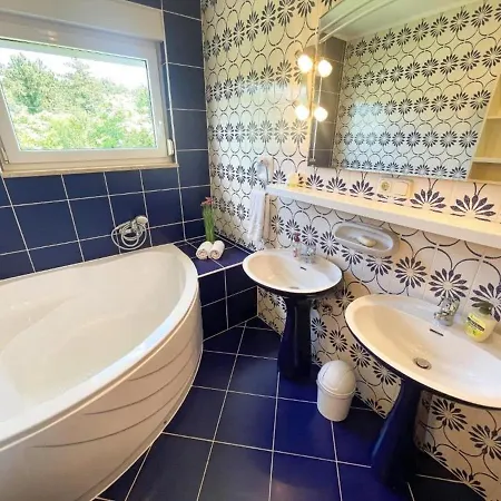 Comfortable With Private Pool Holiday home