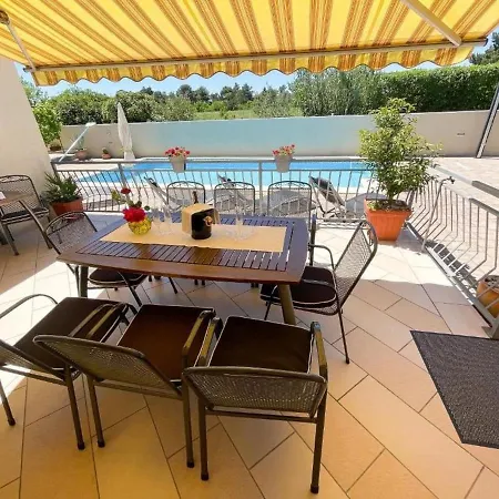 Comfortable With Private Pool Holiday home *