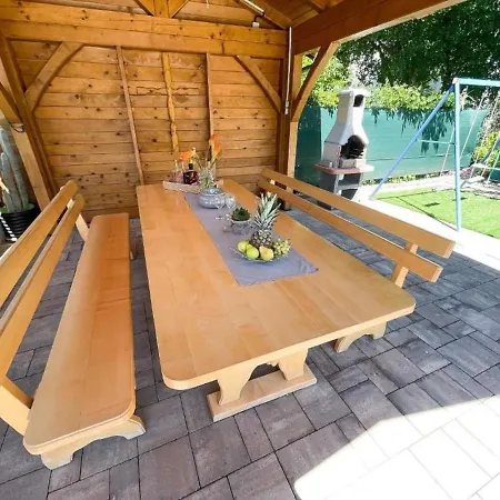 Comfortable With Private Pool *