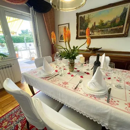Comfortable With Private Pool * Jadranovo